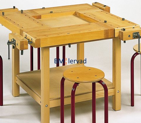 4-plads sløjdbænk ALLING 120 x 120 cm - åbent stel.