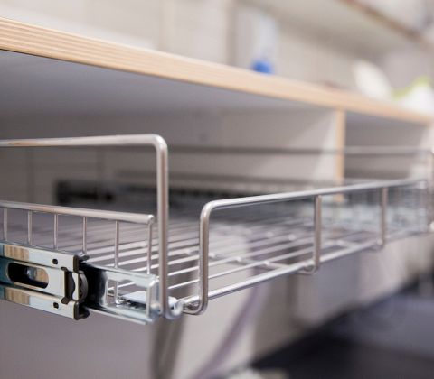 ST puslebord, 140x90 cm med ilagt vask (40x34 cm), venstre,