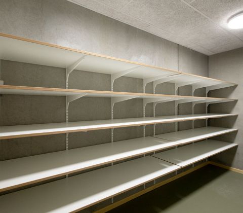 Hylde 19 mm hvid melamin, hvid plast kant 