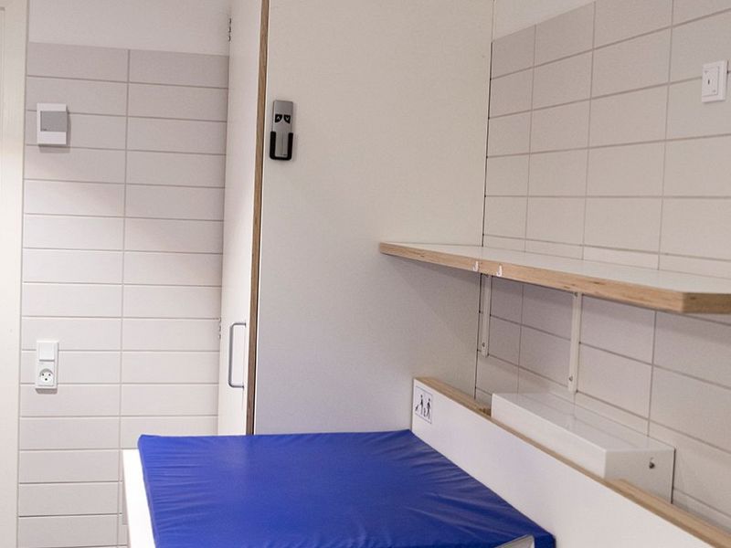 Kindergarten-Fladhøj-changing-table-right Kindergarten-Fladhøj-changing-table-right
