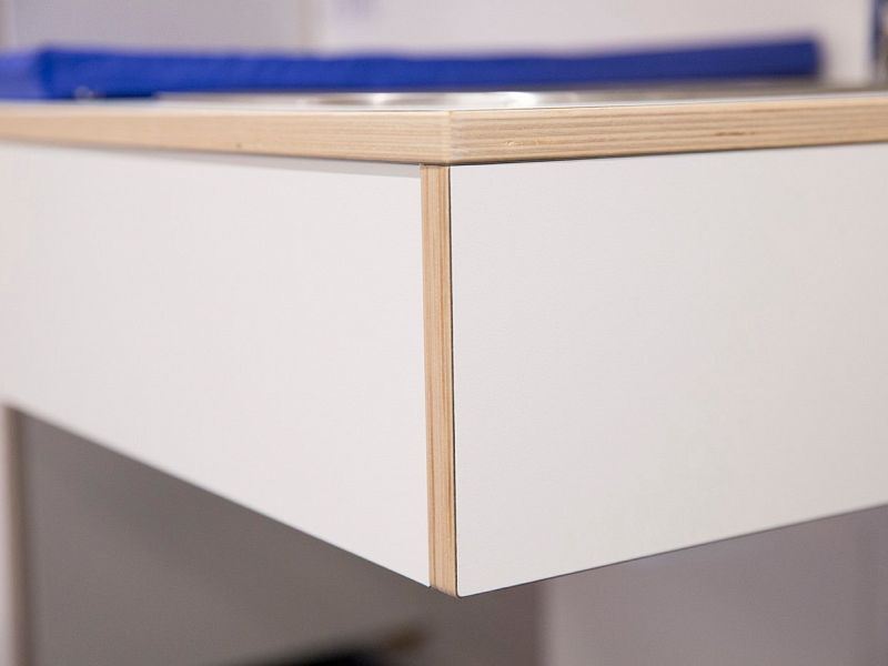 Kindergarten-Fladhøj-changing-table-edge Kindergarten-Fladhøj-changing-table-edge