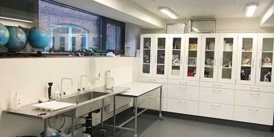 Ida-Holsts-School-Physics