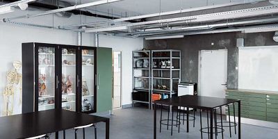 UCC-Campus-Carlsberg-Science-classroom-in-bespoke-colors